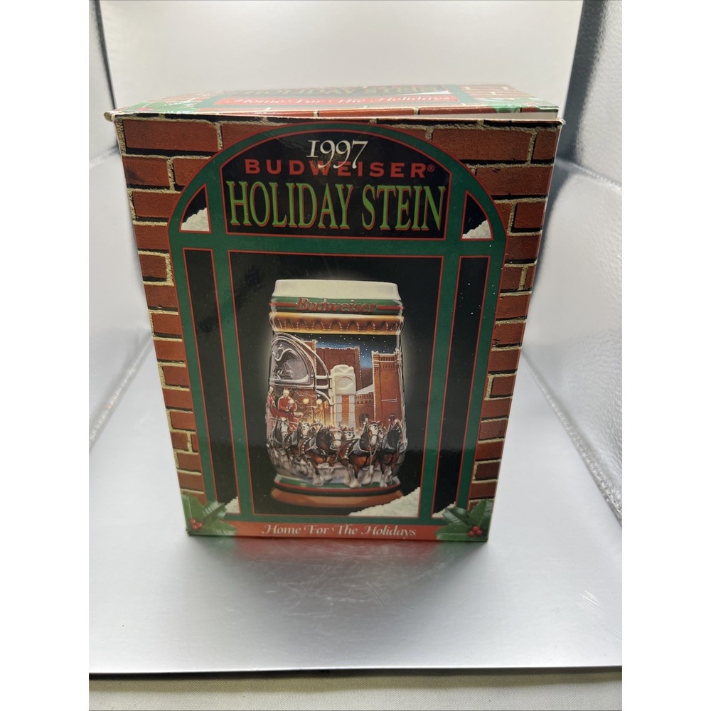 1997 BUDWEISER HOLIDAY STEIN SIGNATURE EDITION, "HOME FOR THE HOLIDAYS", COA NIB